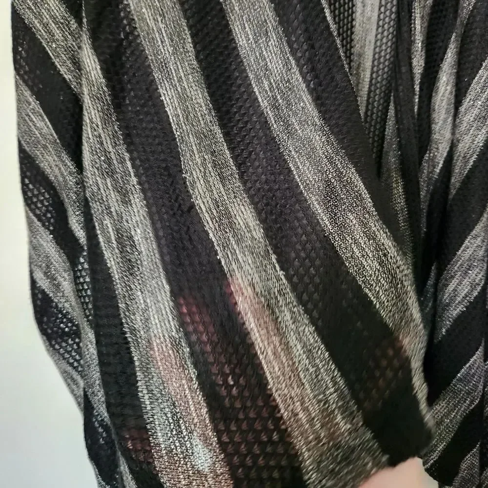 Unbranded Womens Black and Gray Striped Open Shawl Metellic Accent One Size